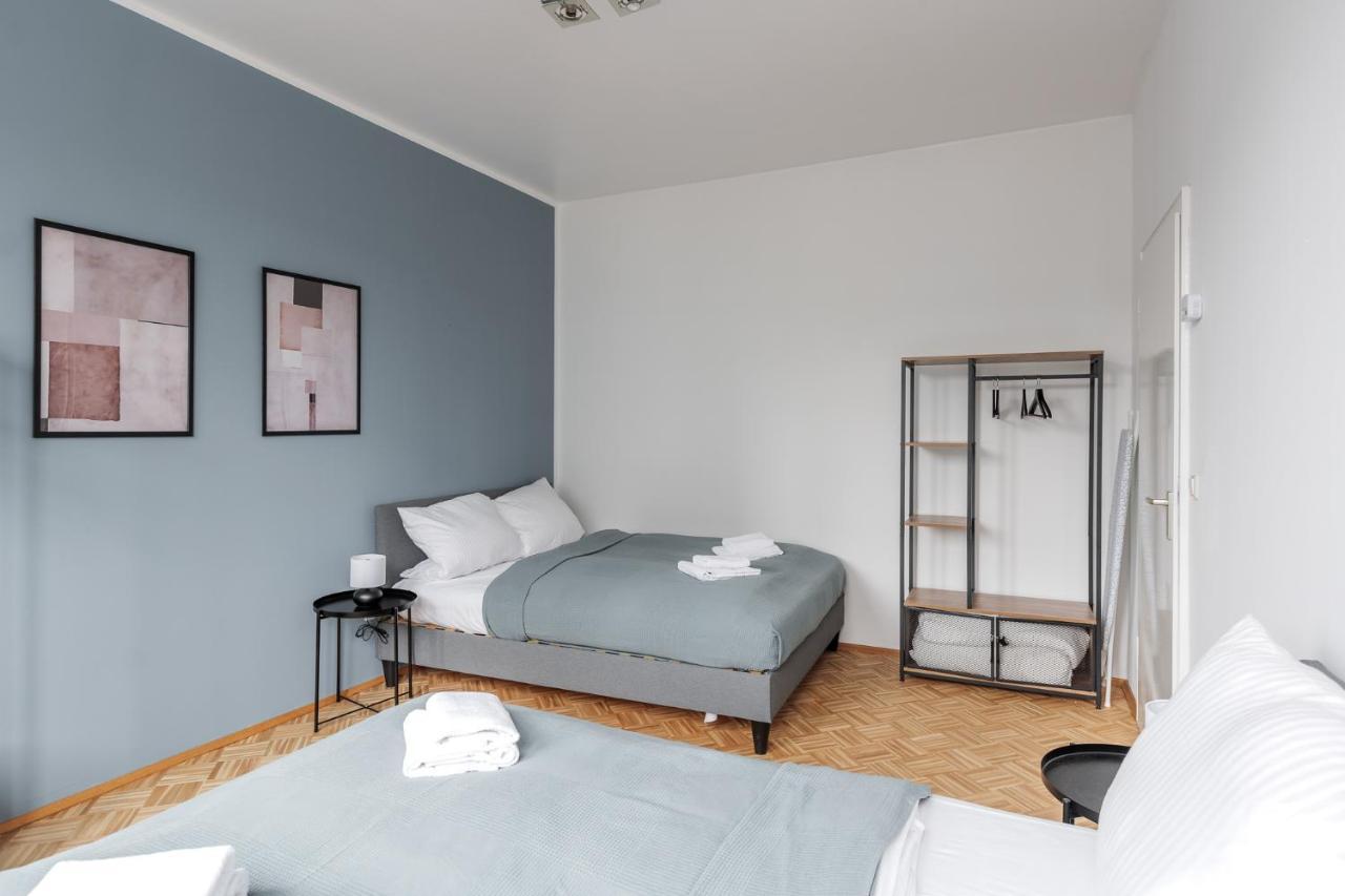Apartment Flats 4 You, Moderne Naehe Hbf, Due-messe 20 Min, Netflix, Kueche *