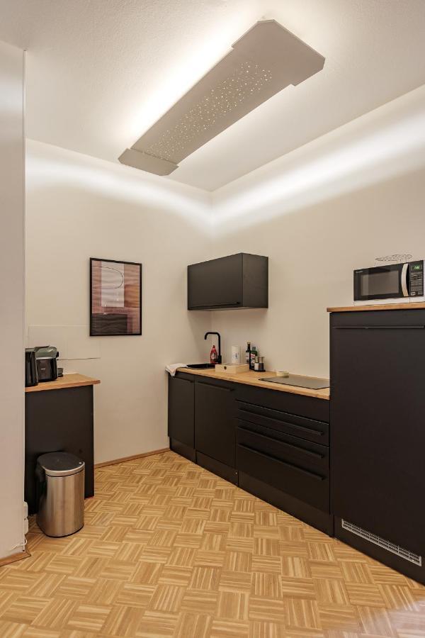 Flats 4 You, Moderne Naehe Hbf, Due-messe 20 Min, Netflix, Kueche Apartment Duisburg