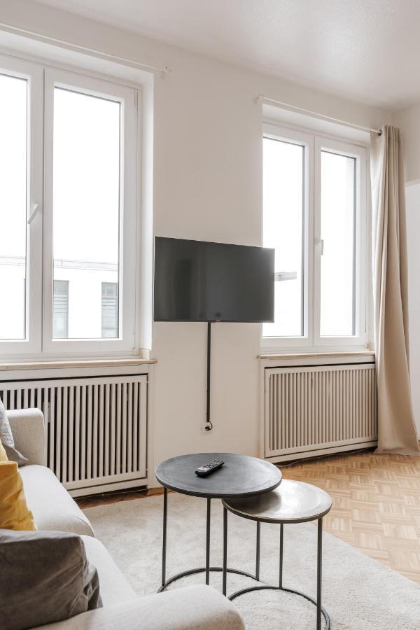 Flats 4 You, Moderne Naehe Hbf, Due-messe 20 Min, Netflix, Kueche Apartment