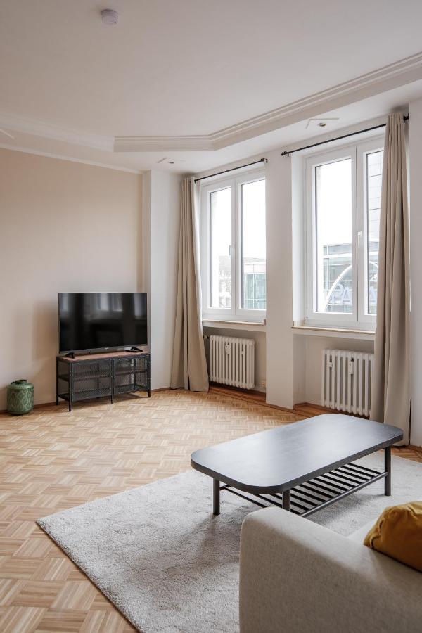 Flats 4 You, Moderne Naehe Hbf, Due-messe 20 Min, Netflix, Kueche Apartment *