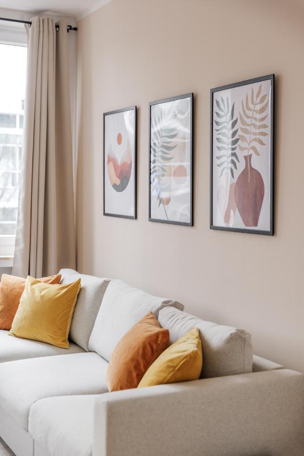 Apartment Flats 4 You, Moderne Naehe Hbf, Due-messe 20 Min, Netflix, Kueche