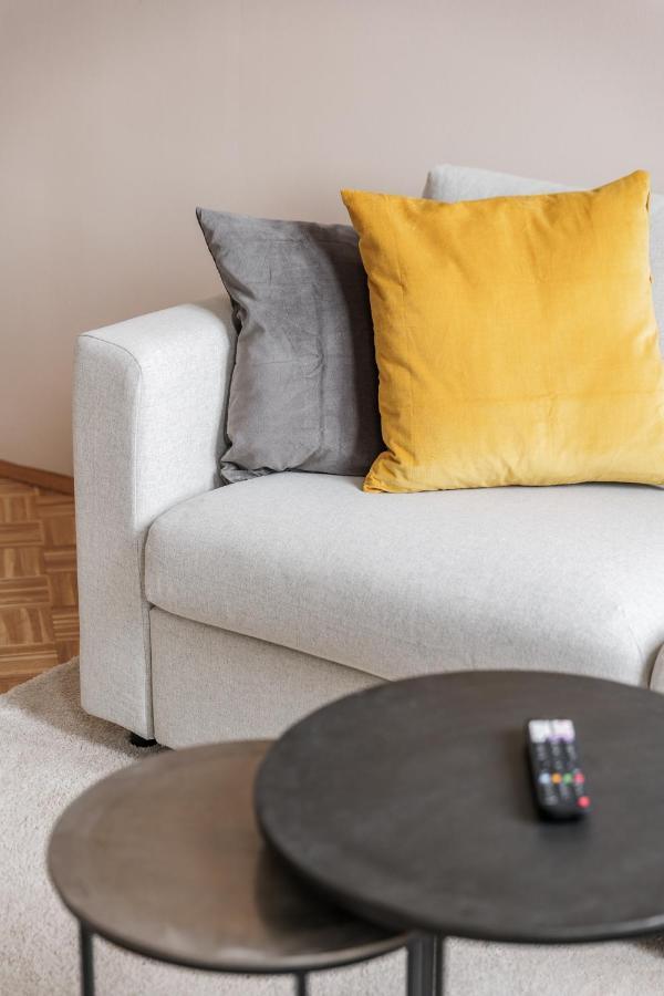 Apartment Flats 4 You, Moderne Naehe Hbf, Due-messe 20 Min, Netflix, Kueche *